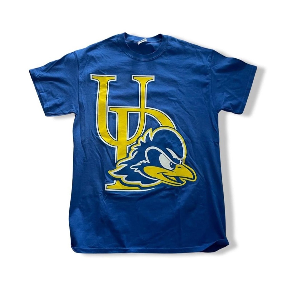 VINTAGE University of Delaware tshirt